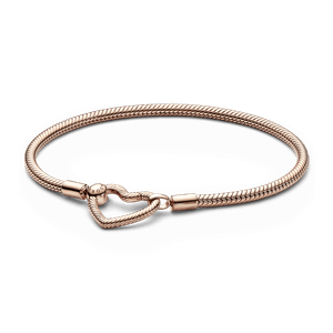 Brazalete cadena de serpiente con broche de corazón Pandora Moments Recubrimiento en Oro Rosa de 14k