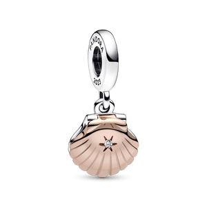 Charm colgante de concha marina y perla