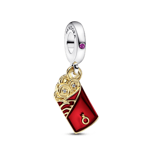 Charm Colgante Sobre rojo de dos tonos