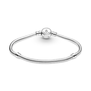 Brazalete cadena de serpiente Pandora Moments con broche de disco azul resplandeciente